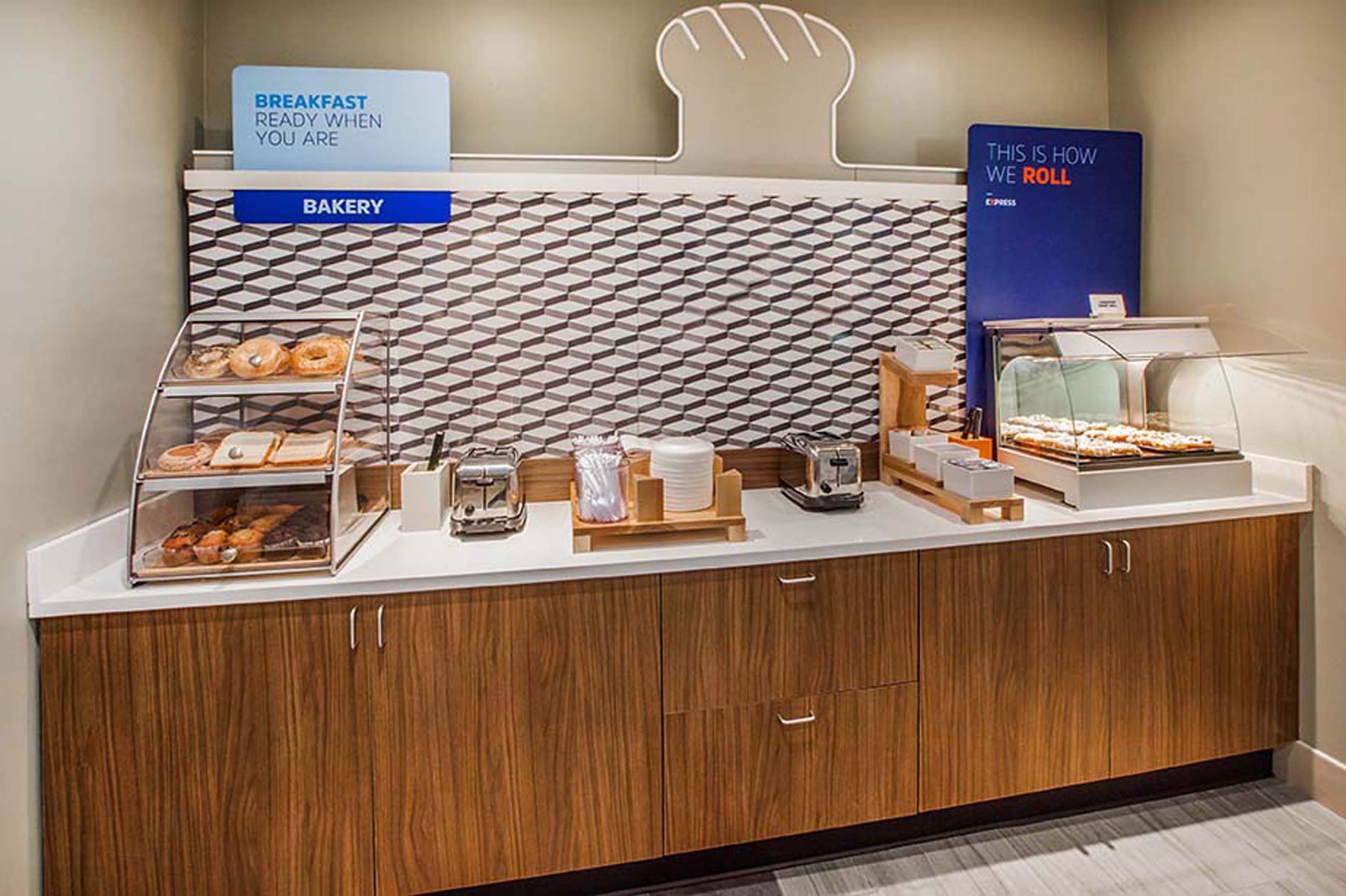 Holiday Inn Express Hotel & Suites Indianapolis W - Airport Area By Ihg Exteriör bild