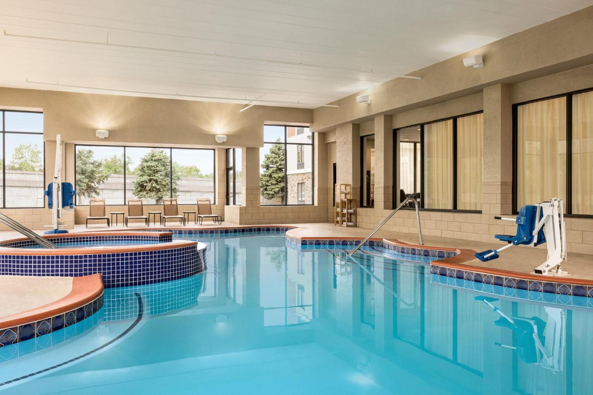 Holiday Inn Express Hotel & Suites Indianapolis W - Airport Area By Ihg Exteriör bild