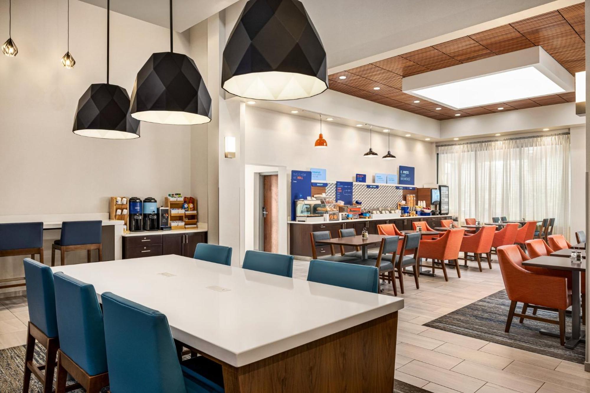 Holiday Inn Express Hotel & Suites Indianapolis W - Airport Area By Ihg Exteriör bild