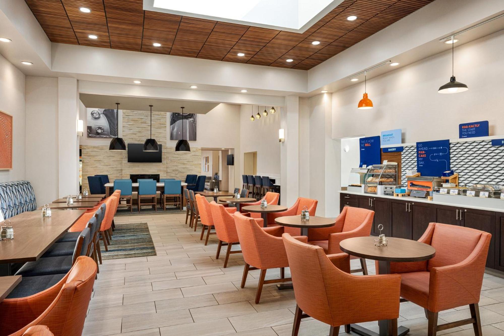 Holiday Inn Express Hotel & Suites Indianapolis W - Airport Area By Ihg Exteriör bild