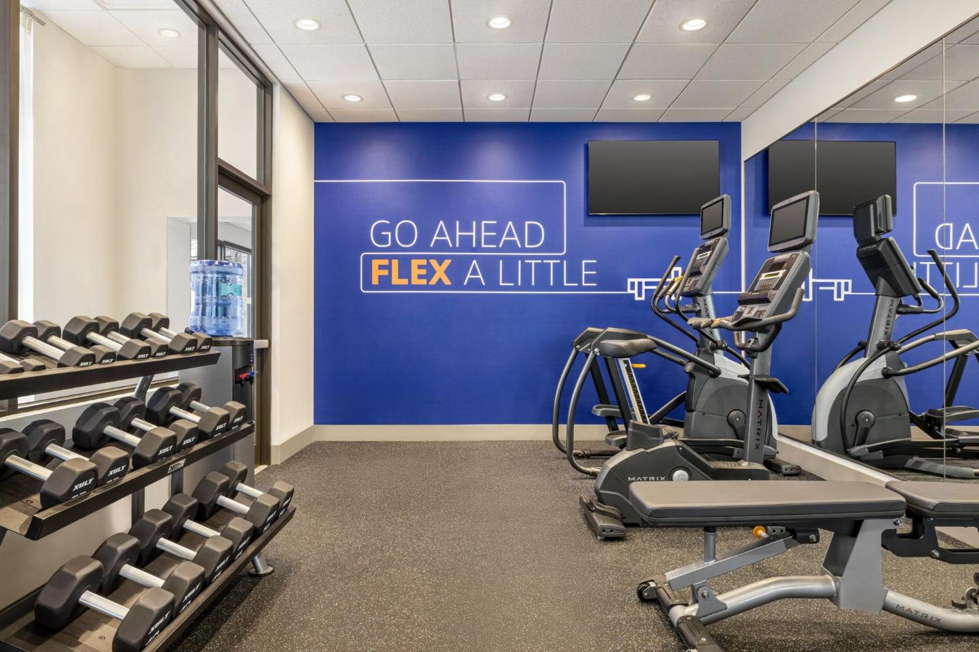 Holiday Inn Express Hotel & Suites Indianapolis W - Airport Area By Ihg Exteriör bild